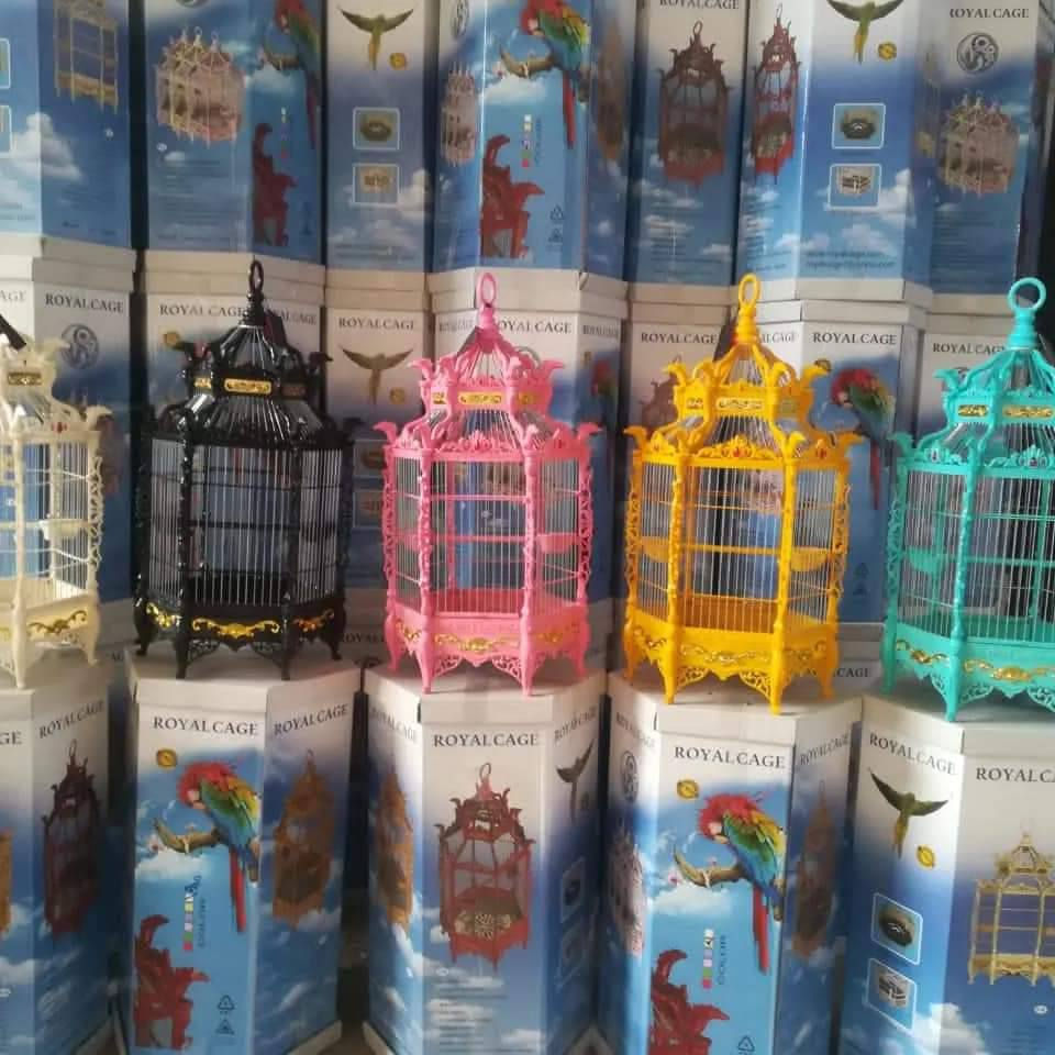 السلام عليكم وصول جميع انواع القفاص الحديد والخشب جميع الموديلات 
محل طيور الرحمن 
تكريت حي العصري قرب مدرسة الخنساء 
باادارة حكم 
***********
***********
