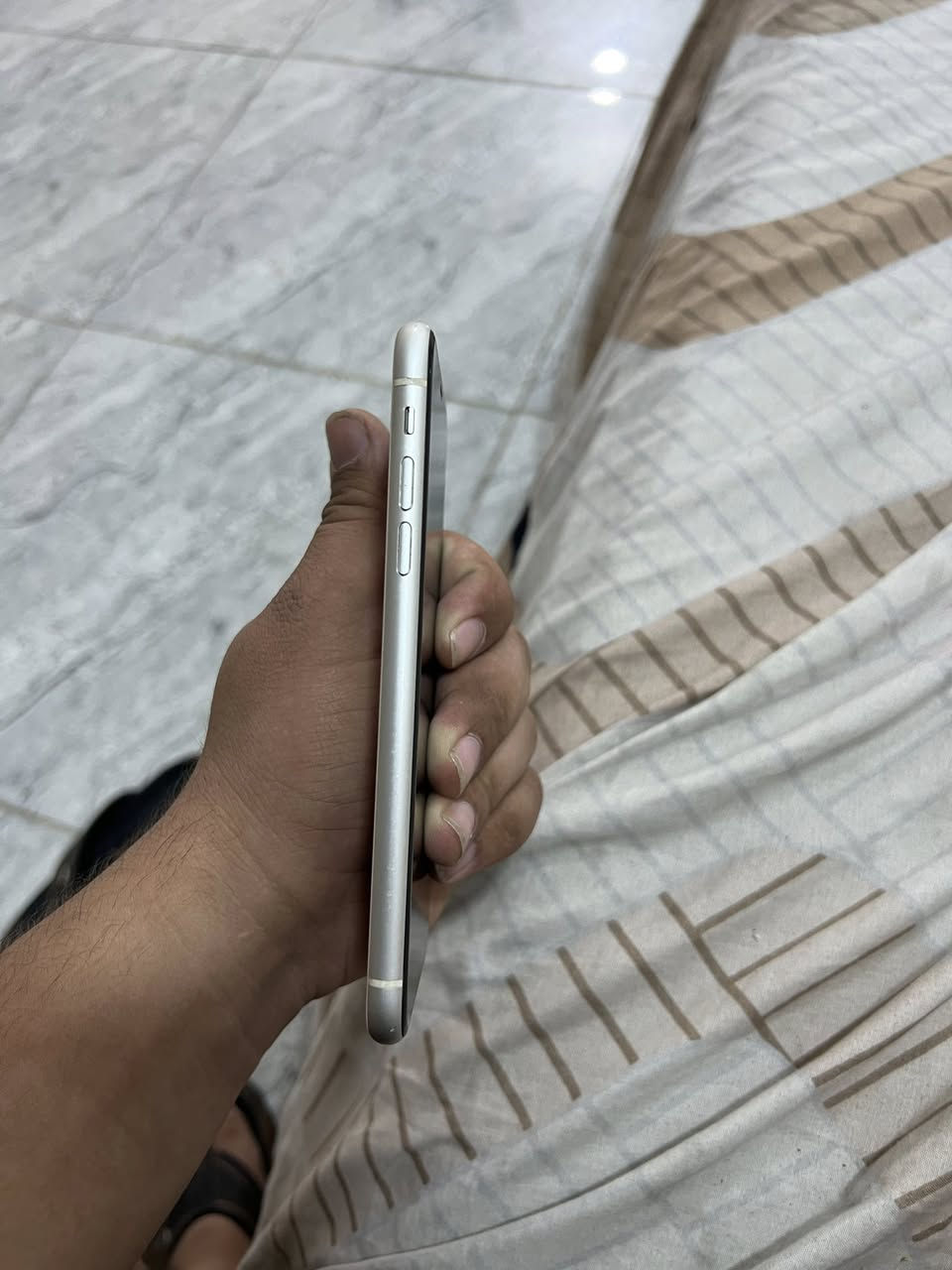 سلام عليكم آيفون 11عادي ابيض نضيف مبدل بطاريه فقط كله شغل السعر 250وبي مجال قليل مكاني بغداد حي جميله 
*********** وتساب فقط
