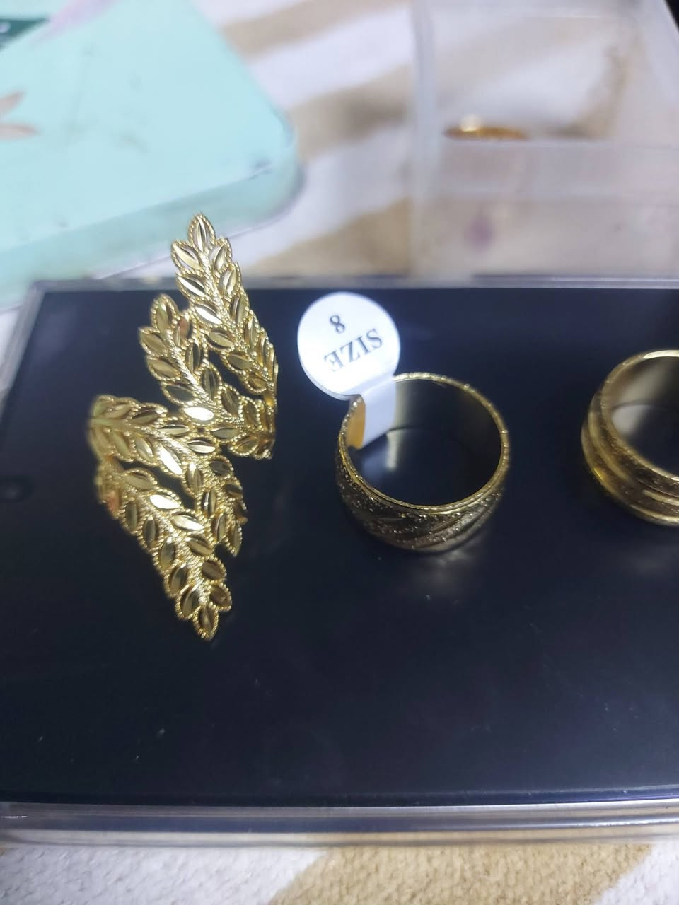 أجمل اكسسوارات  القطعه ب ٣٥٠٠.  
طلاه ثابت


**إذا كنت صاحب هذا الإعلان وتريد حذفه لأي سبب، رجاءا أرسل رسالة إلى الدعم الفني**