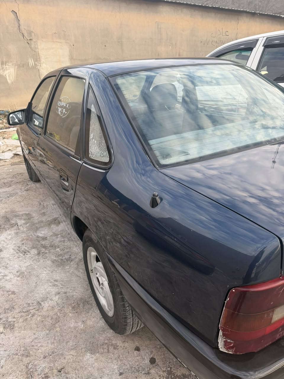 سلام عليكم
للبيع أوبل فكتره موديل ٩٢
رقم الأنبار 
محرك ١٦٠٠
كير عادي 
صبغ للجماليه فقط بدون ضربه 
السعر 37
***********
***********
