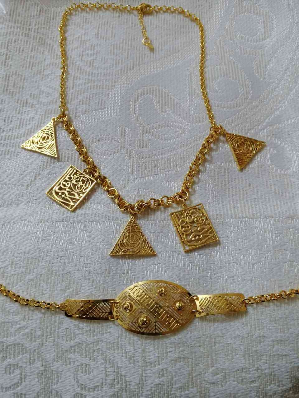 ذهب برازيلي طلاء ثابت ✨ يتوفر اساور 🌹 محابس 🌹 قلايد 🌹 يوجد خدمة توصيل 🚖


**إذا كنت صاحب هذا الإعلان وتريد حذفه لأي سبب، رجاءا أرسل رسالة إلى الدعم الفني**