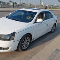 امكراند سي٨ • ٢٠١٢ • محرك ٢٠٠٠