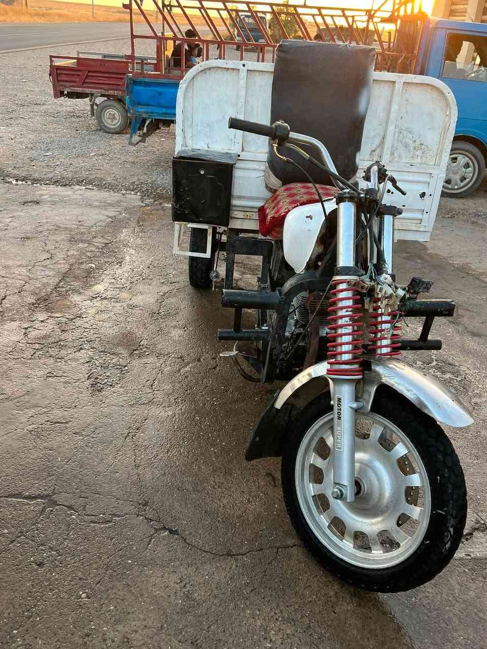 السلام عليكم 
للبيع للبيع ستوتة محرك 150 معمر جديد ضفيرة جديدة عايزها ربط +باتري السعر 600 وبيها مجال شراي أتصل ***********

