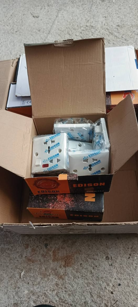 سلاماً عليكم عندي مواد كهربائيات ومواد صحيات للبيع المكان كربلاء


**إذا كنت صاحب هذا الإعلان وتريد حذفه لأي سبب، رجاءا أرسل رسالة إلى الدعم الفني**