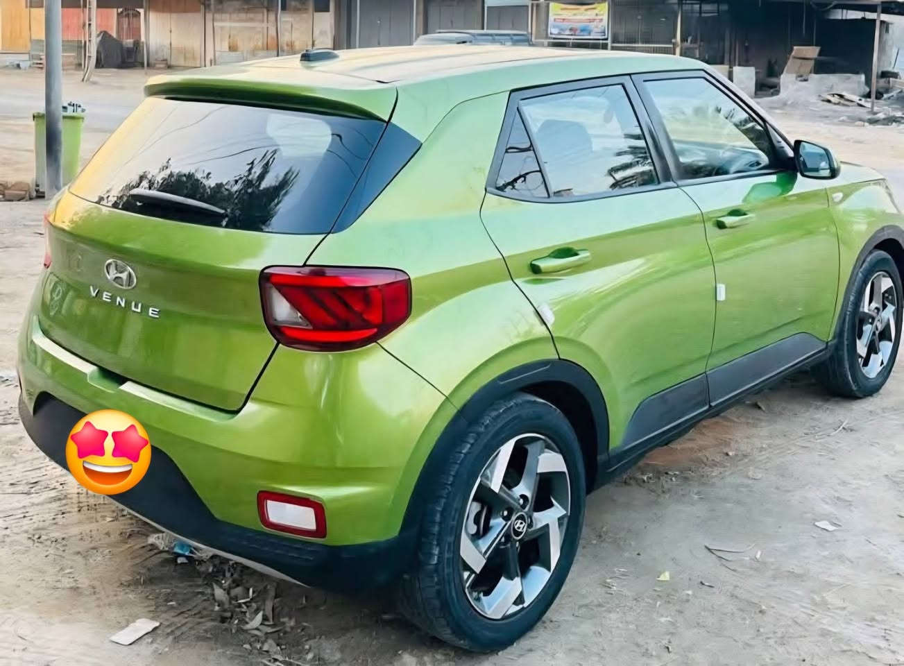 #هونداي_فينو
#موديل_2024

#مرقمة_بغداد

#دخول_جديد

#فوووول_مواصفات

  المواصفات 

1- بصمة 

 2- فتحه سقف (سلايت)

3- داخل لون اسود كما في الصورة 

4- شاشه كبيرة كامرة دوارة 

5- فول  تحكم ستيرن جهتين  

 6- ويل كروم 

7- شاشة كبيرة كاربلي +اندرويد 

8- نظام انذار

9- مانع انزلاق

10- تراكشن منحدرات

11- وضعيات قيادة  

12- رادار تحذير جانبي 

13- رادار خلفي

14- رادار امامي

15- تحديد مسار 

16- مكينة 1600 دبل نوزل 

17- حمالات سقف

18- حساس خلفي

السعر 135  و بيهة مجال بسيط الاتصال ***********

📍المكان : بابل المسيب
