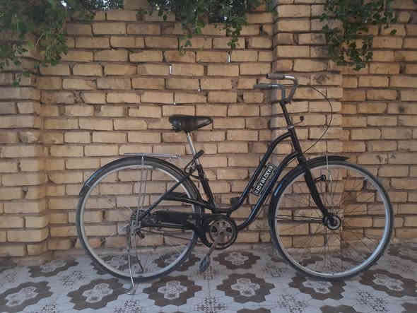 السلام عليكم بايسكل كلاسيك البايسكل كلشي مابي ولا عوزة شي البايسكل بعدة على البلاد السعر ٩٠ وبي مجال قليل لشراي *********** واتساب
