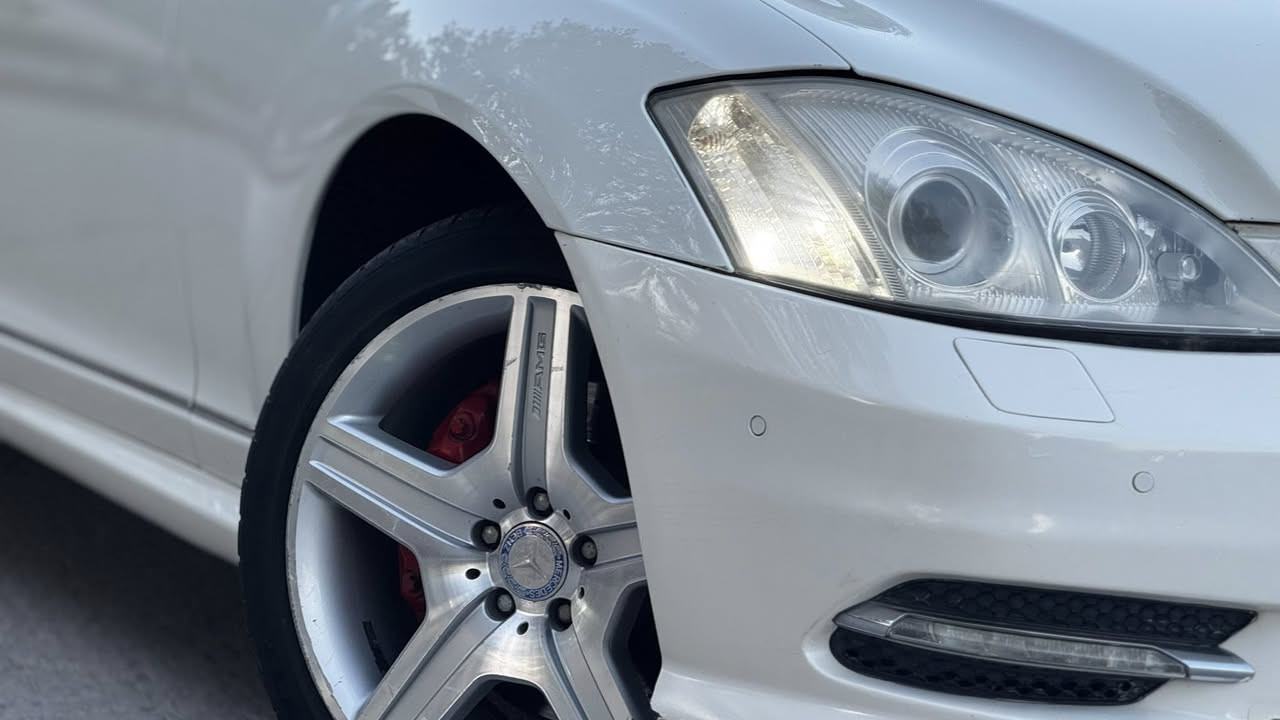 *****************************************************
للبيع مارسدس s550 L (ادوات) (ادوات) (ادوات)
باب طويل وارد يابان 2009
ماشيه 116000
داخل جلد اسود 
4 بيبان شفط
5 بردات
ويل amg
فچوچ amg
كت amg
فتحه سقف 
جام بولورايس
4 كشنات كهرباء
تدفئه بالمقاعد
سترين كهرباء 
جام اوتو 
مكينه و كير مكفولات
السياره كفاله عامه من سرقه و انتربول و عشائر 
اشاير بالمري
تخم تاير
حداديه جديده
***************************************************** 
السياره خير من الله و احلا من الصور 
و السياره جديده بمعنى الكلمه 
سعر السياره 105 و بيها مجال (قابل للتفاوض) 
متواجد على الفيس 

للاستفسار 
‭0788 486 2696‬
