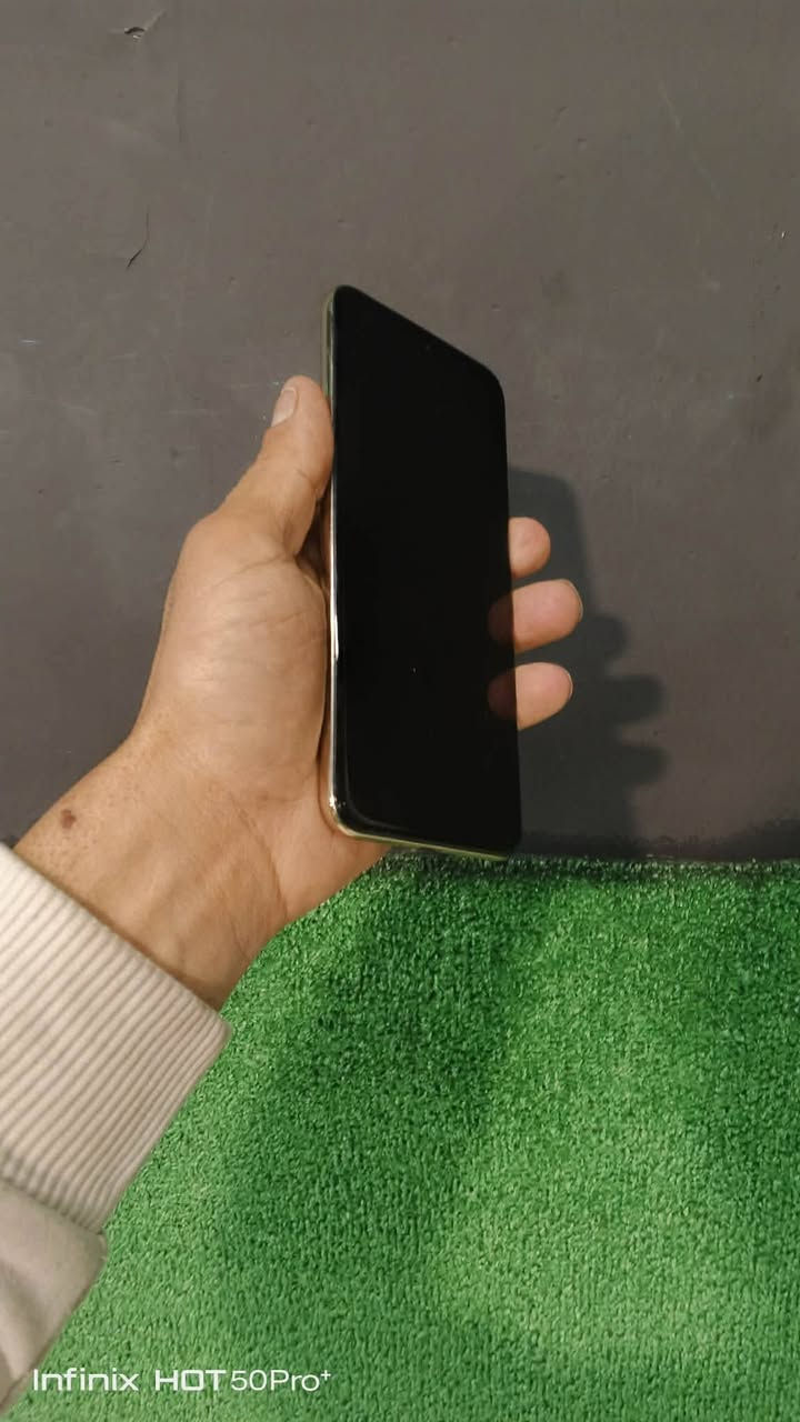 بيع مستعجل 
realme 14 Pro+ 5G
داكره 512
 كاميرتو الماميه 32mp
كامرتو الخلفية 50mp+8mp+50mp
اصدار البرنامج Rmx5051--16.0.0230
الشاشه 6.82بوصه 
الله شهد مخده اب 600
مستخدم شهر 
ملحقات كلو كامل 
سعر 500مجال حك جيتك فقط


**إذا كنت صاحب هذا الإعلان وتريد حذفه لأي سبب، رجاءا أرسل رسالة إلى الدعم الفني**