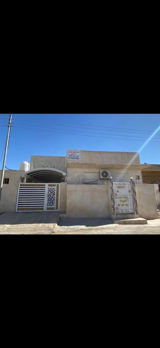 لام عليكم دار في حي السلام (الشيشان ) الاولئ مساحته ٢٤٠ متر داخله سويت منفصل وبي مشتمل خارجي  معزول يحتوي علئ صحيات عدد٣.  غرف نوم ٥ ستقبال  + صاله ومطبخ   وكراج كبير لسيارت  مساحته جبيره وبناء حديث  موقعه حلو مقابيل ساحه   اللستفسار ع الرقم‭٠٧٧٠ ٨٠١ ٠٤٨٤‬
