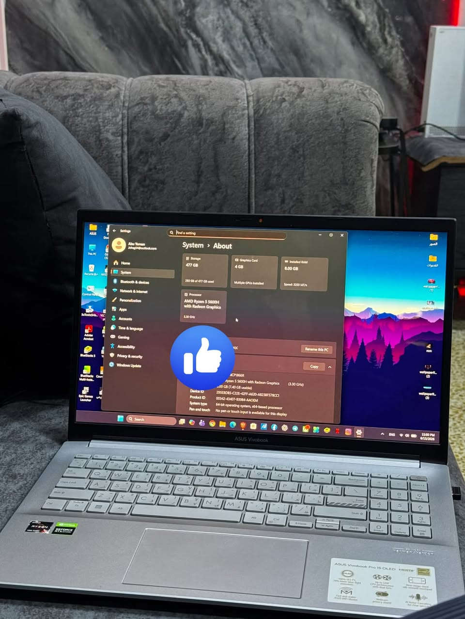 💻 للبيع: لابتوب ASUS Vivobook Pro 15 OLED (شبه جديد)
المواصفات التقنية:
 الموديل: ASUS Vivobook Pro 15 OLED (M3500Q)
 المعالج: AMD Ryzen 5 5600H (معالج قوي جداً للألعاب والمونتاج)
 كرت الشاشة: كرتين شاشة المجموع (المدمج + كرت خارجي قوي NVIDIA GeForce RTX بحجم 4 جيجابايت)
 الذاكرة العشوائية (RAM): 8 جيجابايت DDR4 بسرعة 3200 MT/s
 الهارد (التخزين): 512 جيجابايت SSD (سريع جداً في الإقلاع وتشغيل البرامج)
 الشاشة: شاشة خرافية OLED بألوان حقيقية 100% DCI-P3 ومريحة جداً للعين.
ميزات إضافية:
 نظام صوتي احترافي من شركة Harman/Kardon.
 نظام تبريد بمروحة مزدوجة لأداء مستقر أثناء الضغط.
 كاميرا تحتوي على غطاء حماية للخصوصية (Privacy Shield).
 لوحة لمس (Touchpad) بحجم كبير وسلسة الاستخدام.
للأستفسار ‭***********‬ واتساب
