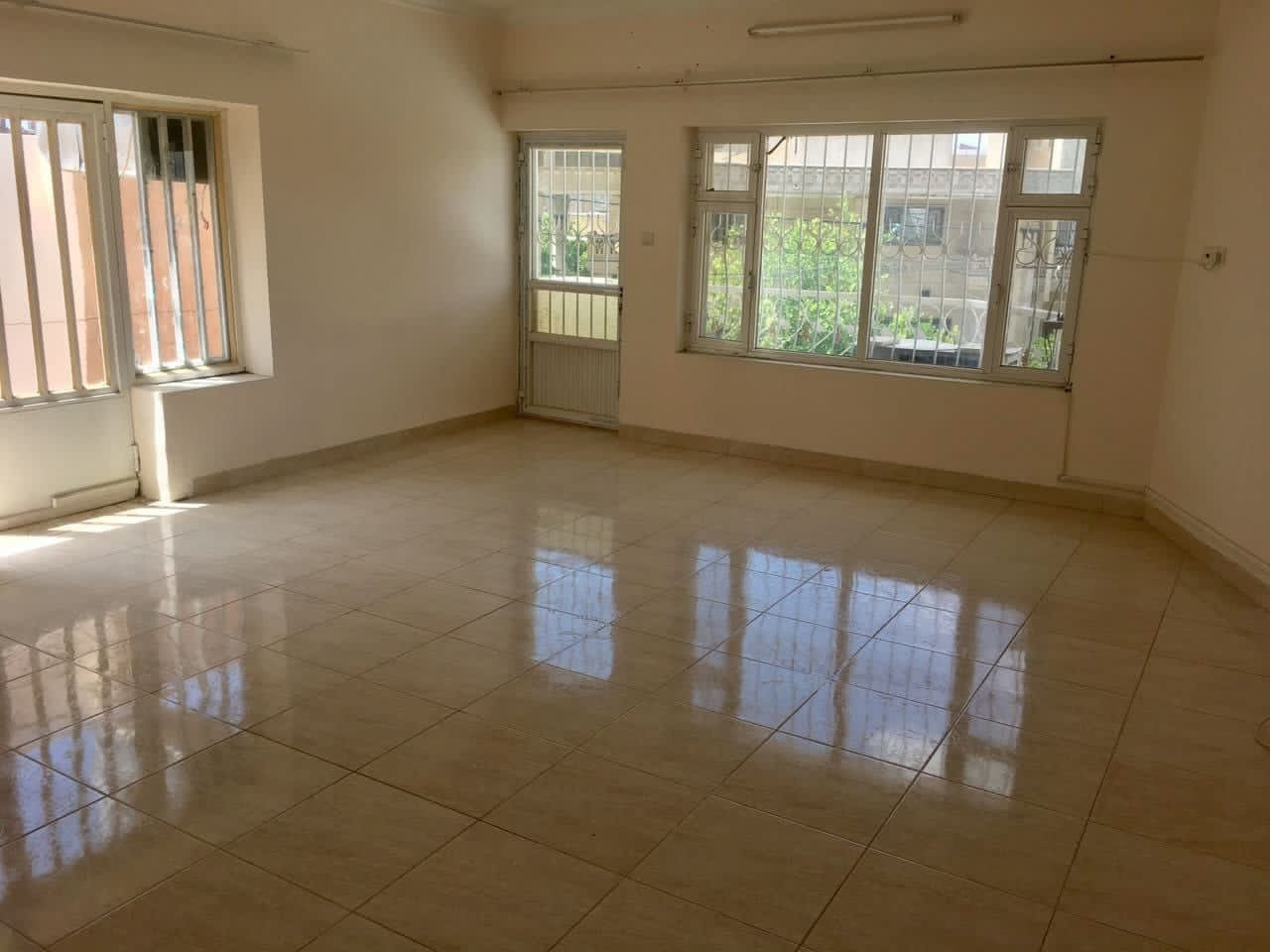 مشتمل ٣٠٠ متر طابق ثاني للايجار بشارع القدس قرب قرية الهدايا غرفتين استقبال صالة ٢ مطبخ صحيات 
***********
***********
واتساب تليكرام اتصال
