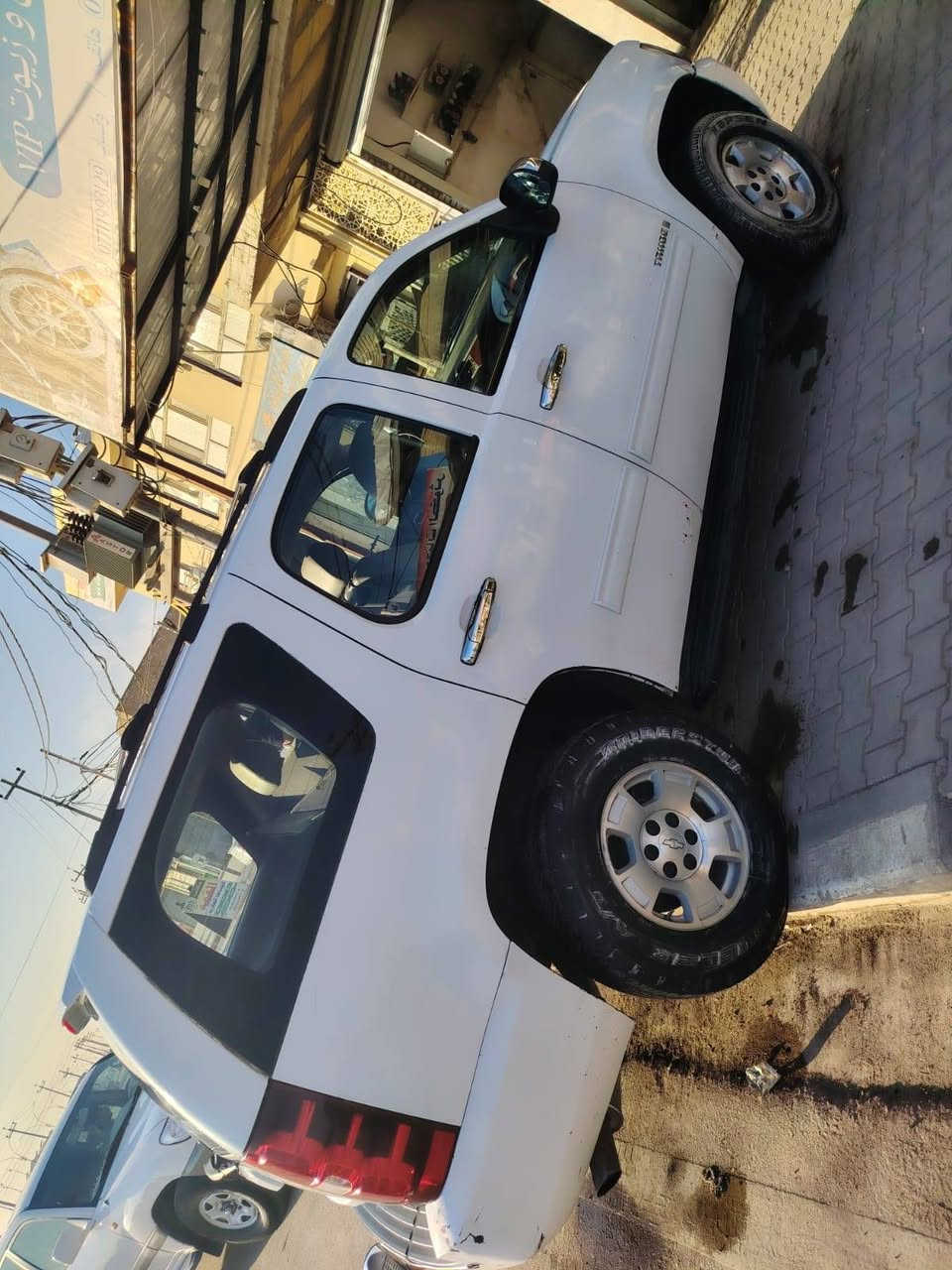 للبيع سيارة تاهو موديل 2011 رقم بصرة ألماني مشروع وطني بأسمي السيارة داخلة كلين بيها جاملغ امامي ايمن صبغ بالعراق ايرباك سليم السعر 200 وبيها مجال *********** مستعجل على البيع
