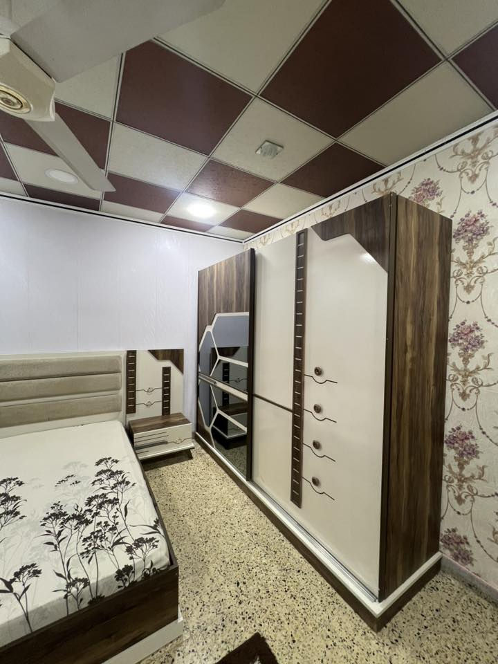 غرفة نوم تركي الكشن مخزن
خمس قطع نظيفة السعر التواصل على الرقم ***********
