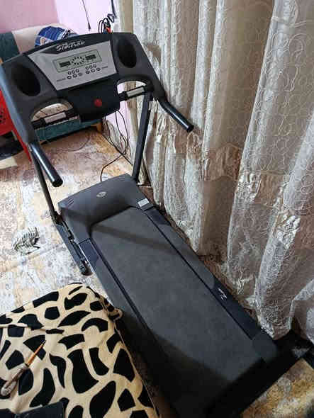 جهاز جري جيد جدا وبسعر معقول 250الف ... العنوان ناصرية ناحية زديناويه قرب مركز الشرطة للاستفسار الاتصال على الرقم *********** ...باله أوروبي صناعة صيني ناصرية
