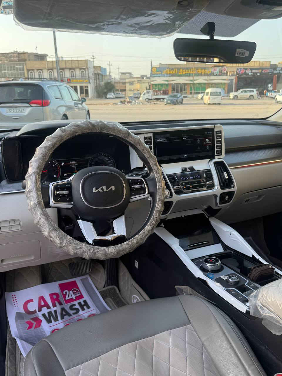 السلام عليكم
كيا سورنتو 2023 خليجي ( الزيرو )
 ( السياره عل شرط مكفوله من جكت الابره)
ماشية 21 كيلو سيارة مال بيت تطلع بالسبوع مرة
دبل كشن كهرباء 
كير ماوس 
سايد بريك بصمه 
فول تحكم استيرن 
شاحن واير ليس 
شفتات كير بل استيرن 
لايت عدسات 
بكلايت لد 
دواخل نشره 
ويل 19 
محرك 6 سلندر 
7 راكب 
3 قطع تبريد 
بصمه تشغيل 
تشغيل عن بعد 
حساس امامي خلفي 
شاشه اصليه
جي بي اس بلادي 
مكان السياره النجف 
رقم اربيل دولي
رقمي ***********

