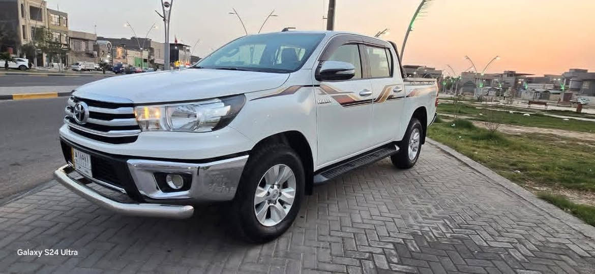 اللبيع هايلوكس موديل 2019 فور ويل ساز  اصل كير اوتماتيك فول مواصفات رقم بغداد بسمي  سيارة مكفولة من ضربة وتبديل وفتح علاوظع شركه ماشيه 95الف فول مواصفات صاج ملكي تبريد خلفي تبريد كشنات ثلاجه حساس كأمره بك لايت لد مع لد امامي اخوان سياره بعدهي جديده شركه سبير منازل كتلوكات الشركه كله موجوده  سعره مناسب  عنوان بغداد شراي يتصل ***********
