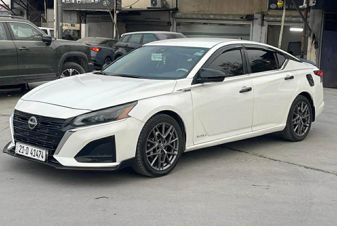 ‎Altima S 2023
٤ پارچە بۆیاخ
سەنەوێ تازە و بێ کێشە سەیارەکە لۆک لۆکە 

0770 104 9192‎ السليمانية, العراق
