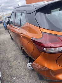 للبيع نيسان كيكيس مكفوله  فول مواصفات SRمرقم بغداد حادثها كدامكم سعرها...