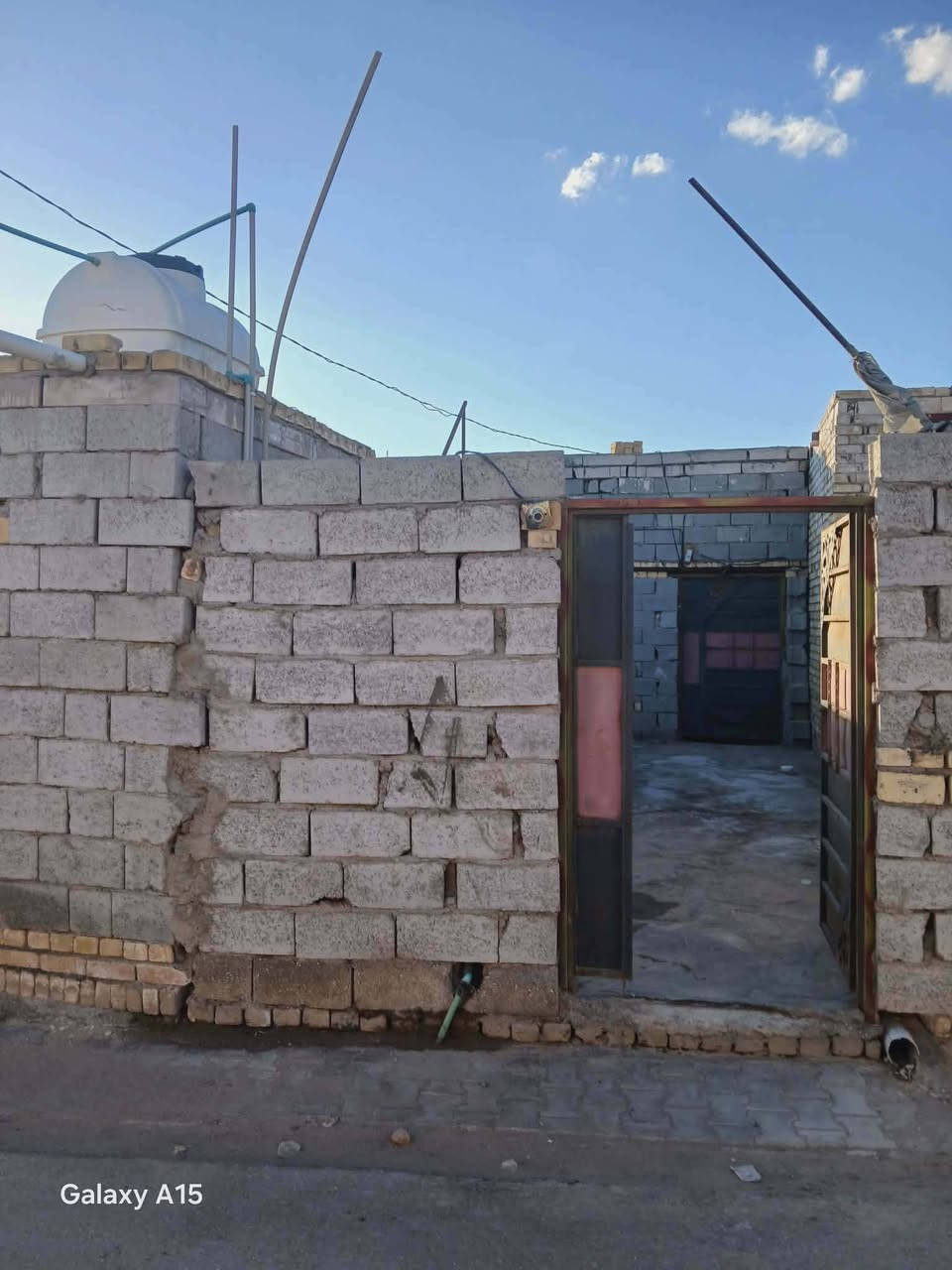 بيت زراعي خلف الجامعة مساحة100متر اقرار محكمة وسند25
يحتوي علي غرفة صالة مطبخ صحيات وطارمة
الموقع خلف جامعة المثني على شارع التبليط مباشرتاَ كافة الخدمات متوفرة السعر 21 مليون وبي مجال


**إذا كنت صاحب هذا الإعلان وتريد حذفه لأي سبب، رجاءا أرسل رسالة إلى الدعم الفني**