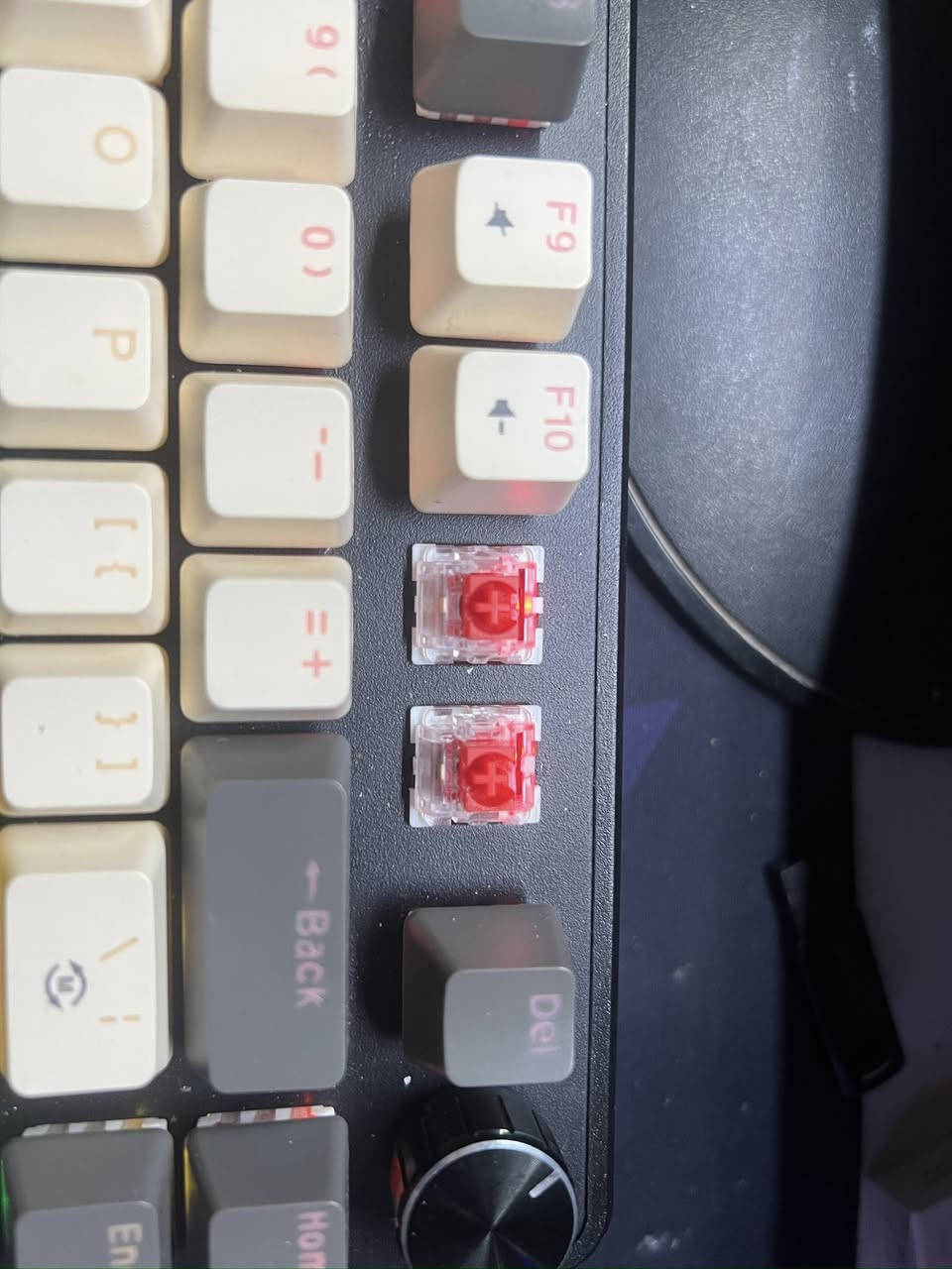 للبيع
كيبود اجاز ak820 
قطعه جدا نضيفه 
بي نقص زرين f11وf12 شغال 100‎%‎شرط الفحص 
السعر 25 
متوفر توصيل


**إذا كنت صاحب هذا الإعلان وتريد حذفه لأي سبب، رجاءا أرسل رسالة إلى الدعم الفني**