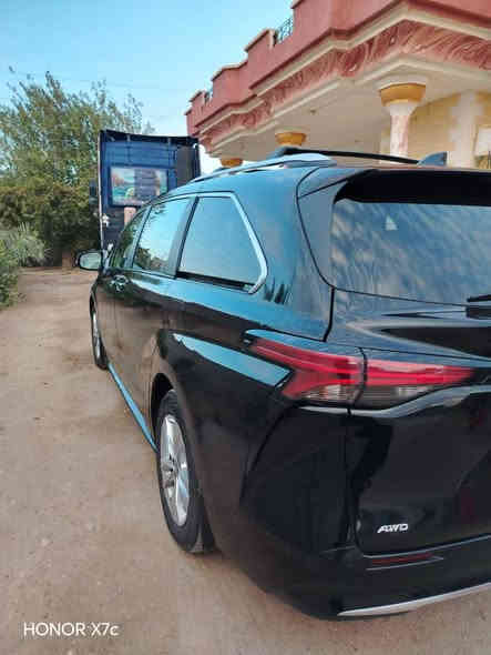 للبيع تويوتا سينا 2024 ليمتيد معروفه مواصفاتهه
السياره كلين بدون حادث ترقيم جديد
السعر 332
***********
