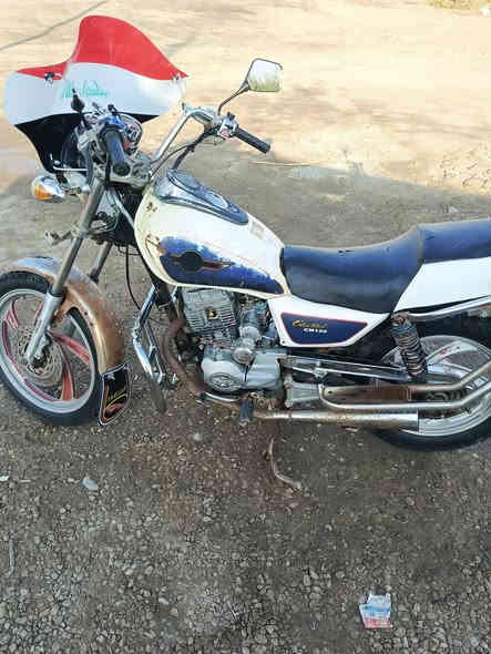 دراجه مديل 15اوراق أصولي جاهزه ما بيها كل نقص كهربائيات شغاله السعر ٥٠٠مكاني رفاعي ***********
