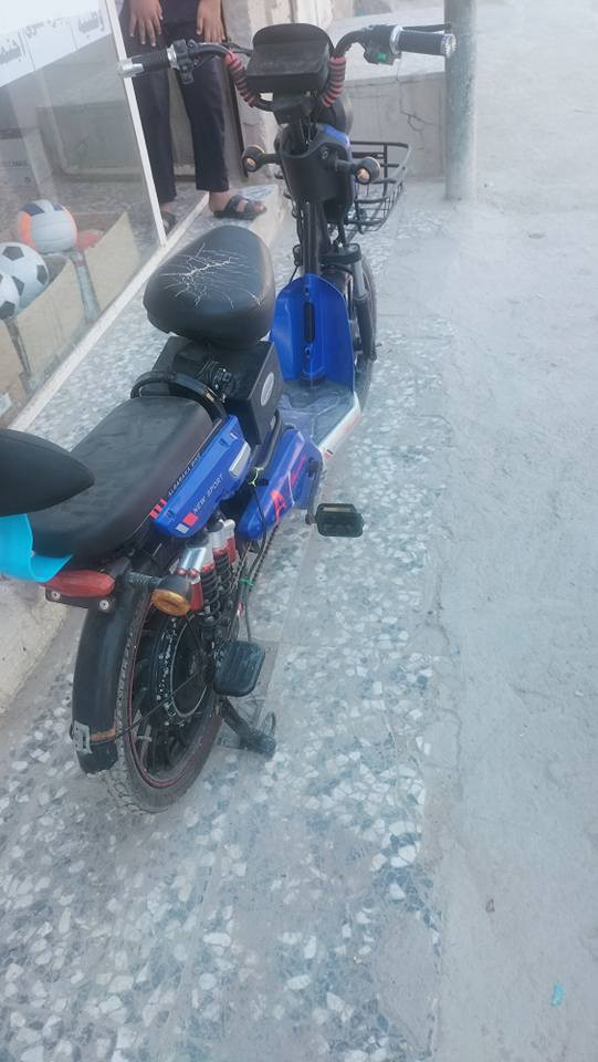 دراجة شحن مستعمل نظيف بدون اي نقص ما عدا كفر بلاستك جانب واحد عكس الزنجيل كما هو واضح بالصور السعر 200 الف والشراي يتفضل يعاين الدراجة 
العنوان كربلاء قنطرة السلام 
الاتصال : *********** كربلاء, العراق
