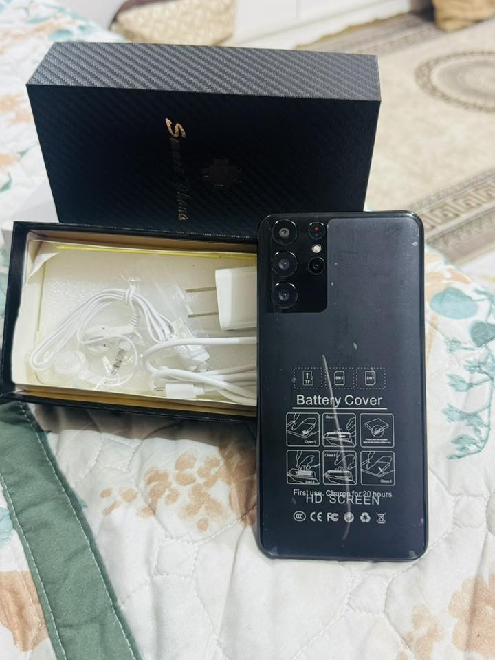 مبايلات ثنين جدد مامستخدمات. سعر الواحد 50الف. قفل  ***********
