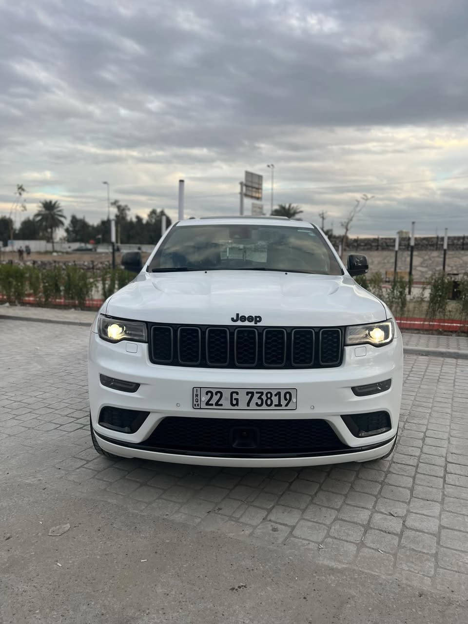 للبيع جيب اس  / 2022  S
( خـليـجـي )وكالة هارلم

فول فول مواصفات 1/1

فورويل 

بانوراما ع طول السياره

داخل احمر 

عداد المسافات : 56 الف فقط

السياره كفاله عامه عدا رصعتين صغار بي دي ار مكينه وكير كلها كفاله عامه

 ( وكاله هارلم) ام الرادار

مكينة  3600 6 سلندر  

 سقف بانوراما ع طول السياره

 كشنات جلد  احمر+ كهرباء + تدفئه + خزن ٣ وضعيات 

 نظام النقطة العمياء 

 ويل حجم 20 بلادي سبورت 

 نضام خاص للطرق الوعرة 

تشغيل عن بعد 

مري كهرباء وشفط

 مرايا متحسسة للضوه العالي 

 بخاخات لتنضيف اللايتات الامامي

 نظام تشغيل واطفاء المحرك اوتماتيكي للتوفير وعدم صرف الوقود عند الايقاف (AUTO START SYSTEM)

 

وضعيات قيادة التحكم بيهم عن طريق الماوس 

لايت زنون امامي ولد خلفي 

اوتو بارك

 ستيرن كهرباء + تدفئه ستيرن 

 ريموت كنترول عدد 2 

 حساسات خلفية امامية

وبعد هواي مواصفات معروفه مواصفات ال S

السياره جاهزه ومابيها دينار مصرف وبلعافيه ع ياخذها

مكان السياره بغداد -الحرية

للاستفسار :***********
