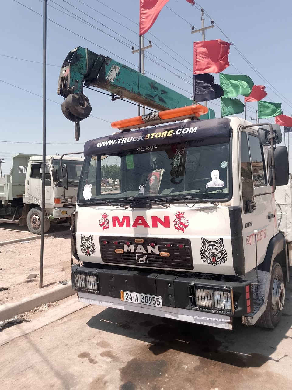 السلام عليكم مان للبيع مكينه 4بم ونوزل اكرين سلايتين عدل سياره جاهزه للشغل للاستفسار اتصال علا الرقم ***********
