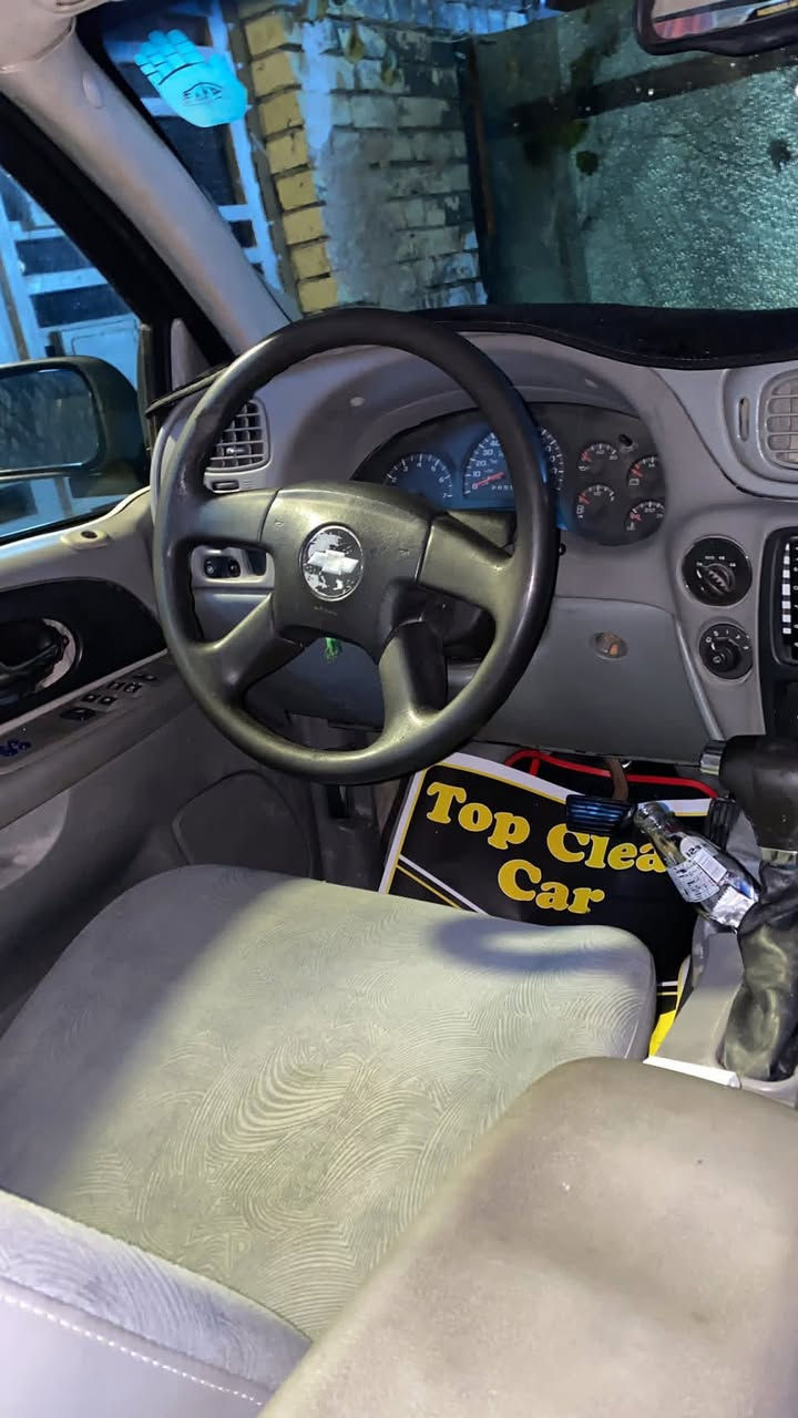 بلايزر موديل 2008 داخل جديد كير ومكينه مكفولة او دواخل مكفولة    بيها قطع كهربائيات كله جديدة مستعجل ع البيع 72 وبيها مجال بغداد الكرخ ***********
