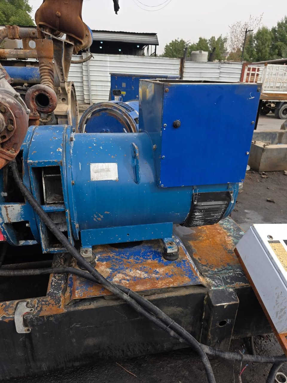 مولده دايو انتر كولر بلادي توليد ٣٥٠ راديتر ١٢٠ جديده عنوان بغداد سيديه اتصال *********** خيط بخار
