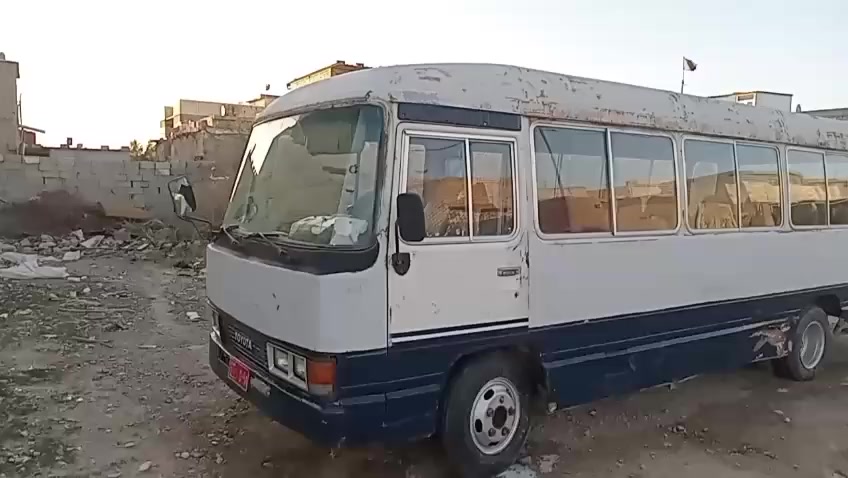 كوستر ٣٠ نفر مكينه بنكو ٧٠٠٠ راعيهة موجود يسوي وكاله السعر ٤ وبيه مجال بسيط واذا اكو مراوس اراوس للاتصال ***********
