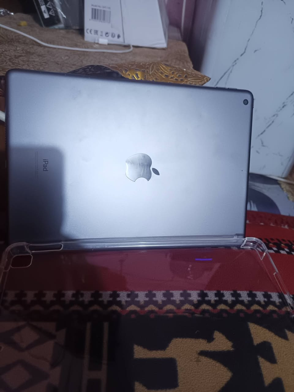 سلام عليكم ايباد 9 ذاكره ٦٤ غراضه كامله شاحنه وحافضه ولزكه وكارتون شخط واحد مابي بطاريه ٨٩ جهاز جديد معنة الكلمه احله من الصوره السعر ٢٥٠ مكاني بغداد ابو غريب ***********
