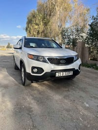 سورنتو للبيع موديل 2012 سياره خليجي ما بيها ضربه مكينه 4 سلندر 2400 سي...