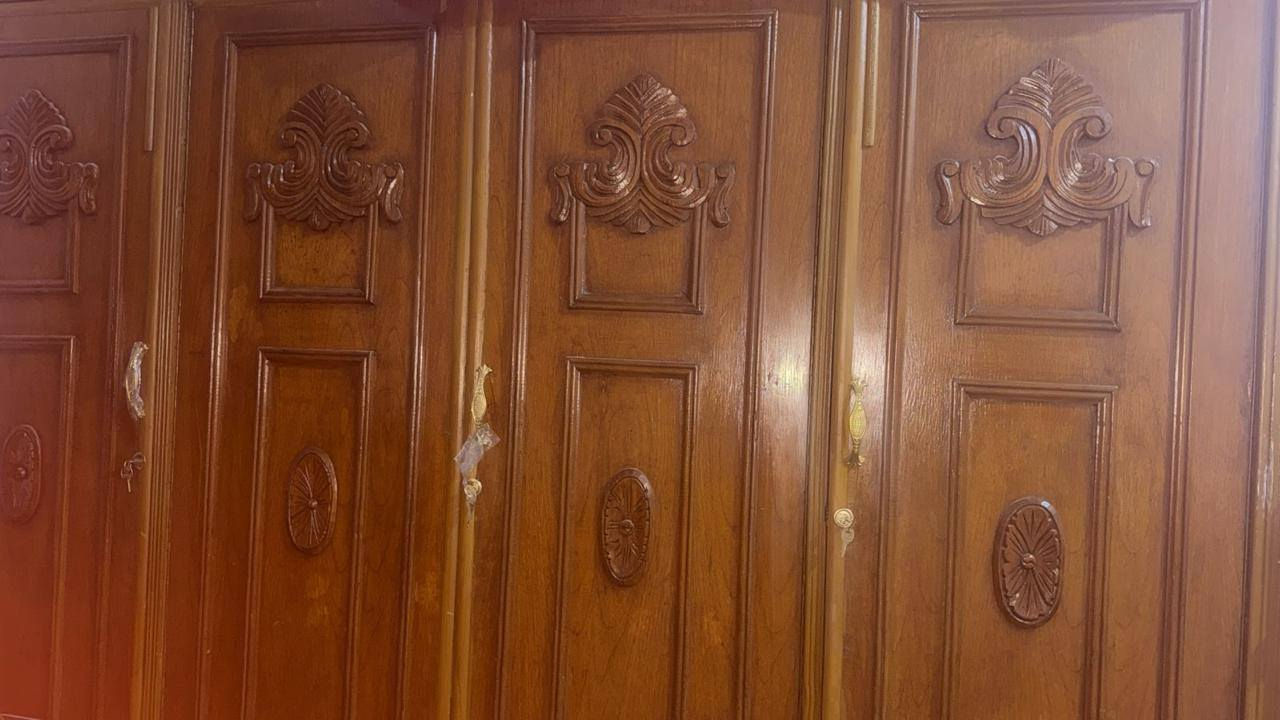 كنتور تزكام نضيف 4 بيبان للبيع السعر 200 الف *********** واتساب موجود
