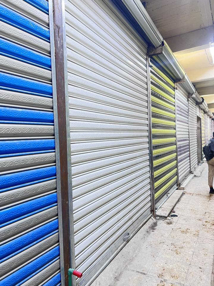 سلام عليكم محل للبيع سوك حي النصر قرب أم أحمد الخياطة محل جاهز وسعر مناسب للاستفسار ***********
