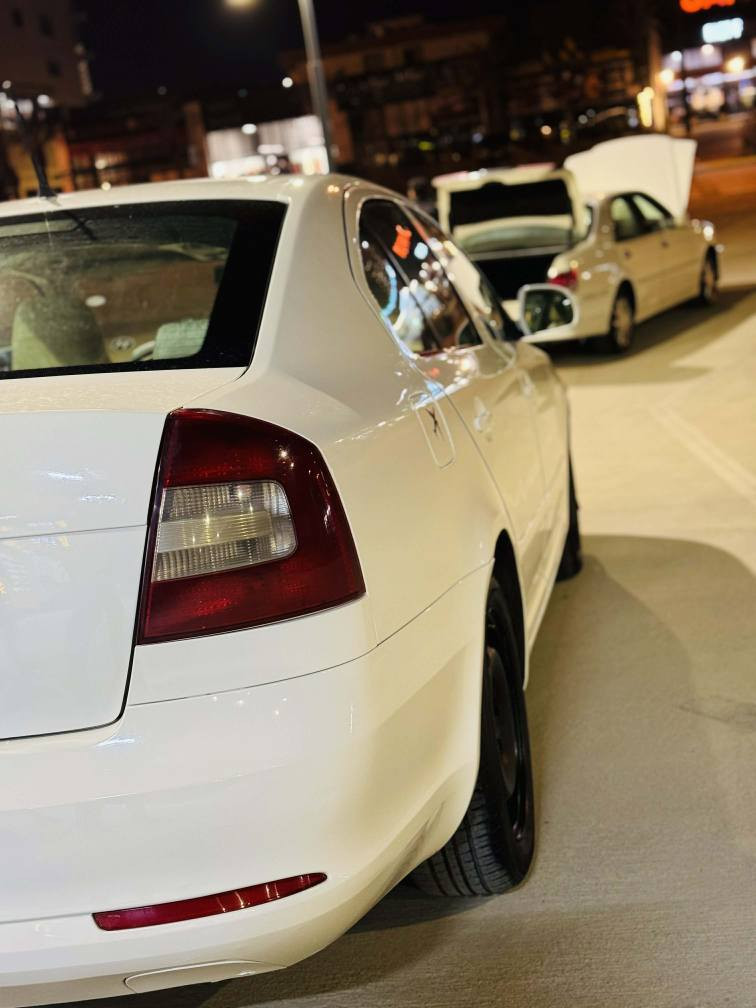 سـکـۆدا  ماشاء الله نمونە لە جوانی
 2011 گێر عادی 
مەکینە 16 بیلاد
سەنەوی تازەیە 
هەزەی تازەیە 
سەیارەکە بێ مەسرەفە تەکسی بووە پێشتر
62 گەڵاو معامەلە   *********** السليمانية, العراق
