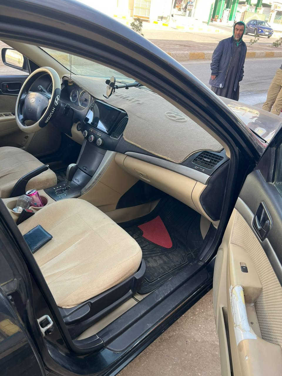 سوناتا2009 خليجي
مكفولة من الصبغ والضربه
تدفئة تبريد صدره حلو ناعم
سنويه مشروع وطني 
 بيه حالوب شوي بالقماره
مكان /الانبار/هيت
السعر96 وبيه مجال
***********
