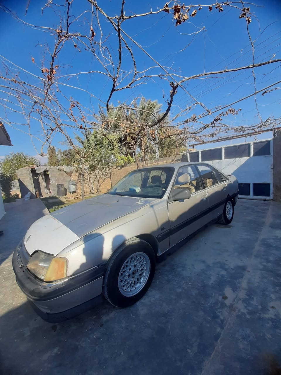 السلام عليكم  للبيع او مراوس اوبل اوميكا موديل 92 كير ومحرك مكفولات بشرط رقمي أنبار جديد شرط التحويل سعر 29 وبيه مجال الاتصال
 ‭٠٧٧٤ ٨٠٦ ٧٧٠٤
دواخل نظيفة اسود 
شواصي بدون خياس
تواير امامي جدد
كهربائياتها كلها شغالة
عدا لخياس بالهلال مثل ما موضح بالصور
