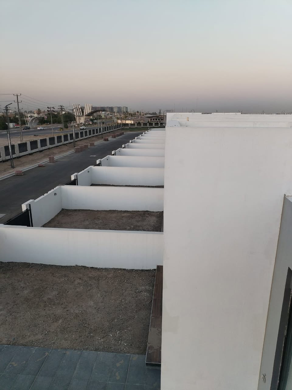 🚨 لا تستعجل وتنصب سبلت قبل ما تقارن!
يمكن تدفع هواي… وانت ماخذ شغل عادي 🤷‍♂️
وإحنا نوفرلك شغل يبرد قلبك قبل المكان 😎❄️

⸻

🔥 عرض وتحدي من الضمات للتبريد 🔥

إذا حصلت شغل أدق وأنظف وبنفس السعر… إحنا أول ناس نكلك روحله 👌

⸻

🎁 عرض خاص ومحدود:
خصم 20% عند تنصيب أكثر من سبلت واحد

(العرض لفترة قصيرة… الحق قبل الزحمة)

⸻

💪 ليش تختارنا؟

✔️ شغل مرتب بدون تكسير وتشويه
✔️ ترتيب أسلاك بشكل يفتح النفس
✔️ تنظيف وتعقيم بعد الشغل
✔️ التزام بالمواعيد بدون تأخير
✔️ ضمان فعلي مو بس حچي

⸻

🔧 خدماتنا:

• تنصيب كل أنواع السبالت
• صيانة ومعالجة الأعطال
• سحب وشحن غاز
• تبديل كمبريسر
• نقل وإعادة تنصيب
• تنصيب سخانات
• أعمال كهرباء خفيفة

⸻

📍 نغطي:
بغداد (كرخ – رصافة)
الحلة – كربلاء – الأنبار – الكوت
(خارج بغداد: 4 سبالت وفوك)

⸻

💗 مبادرة خير:
أسعار خاصة ودعم للعوائل المتعففة ❤️

⸻

⏰ نشتغل 24 ساعة

📲 للحجز والاستفسار (واتساب أو اتصال):
***********
***********

***********
***********

⸻

🌟 الضمان للتبريد
شغلنا يحچي عنا… وراحتك تهمنا ✨
