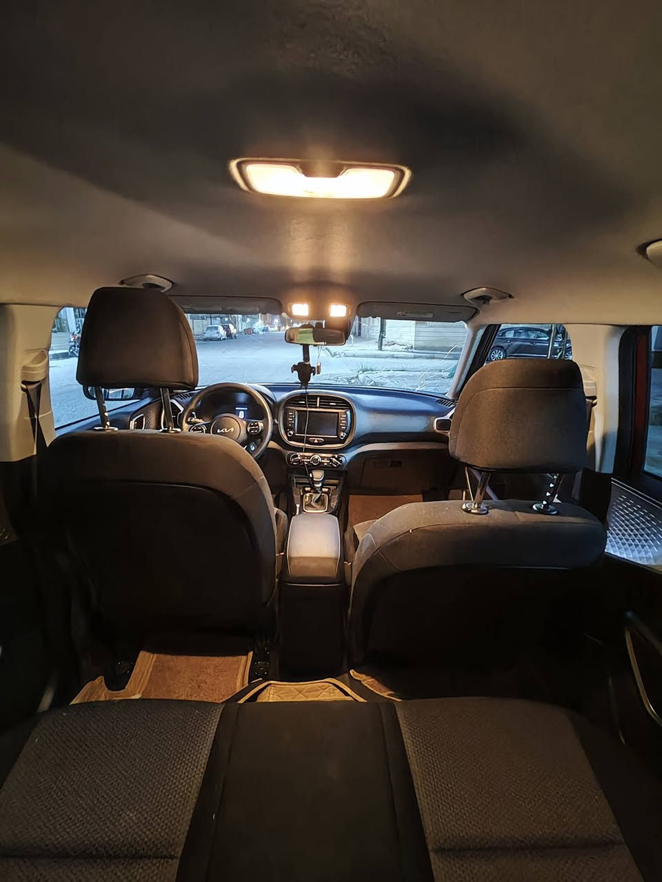 صول 2024
مرقم مثنى بأسمي 
بدون ايرباك
مكينة 2000 دوش 
مواصفات LX 
شاشة لمس 
 اندرويد اوتو +ابل كار بلي وايرلس بدون كيبل يعني تربط مبايلك كبل ع بلوتوث  والواي فاي 
كامرة تحديد مسار
 توقف ذاتي بريك طوارئ
كامرة دوارة
تنبيه خروج من المسار
مثبت سرعة
تحكمات ستيرن
قيادة عادية +رياضي
اطفاء ذاتي في الازدحامات
عدادات الكترونية +شاشة معلومات 
ماشية 30 الف كيلو وقابل للزيادة
السيارة ضربتها من امريكا قبق الجنطة كما موضح بالصورة ومعدل بارد بدون صبغ
مكانها السماوة 
السيارة نضيفة وبالعافية ع الياخذها 
للاستفسار الاتصال على الرقم ***********
