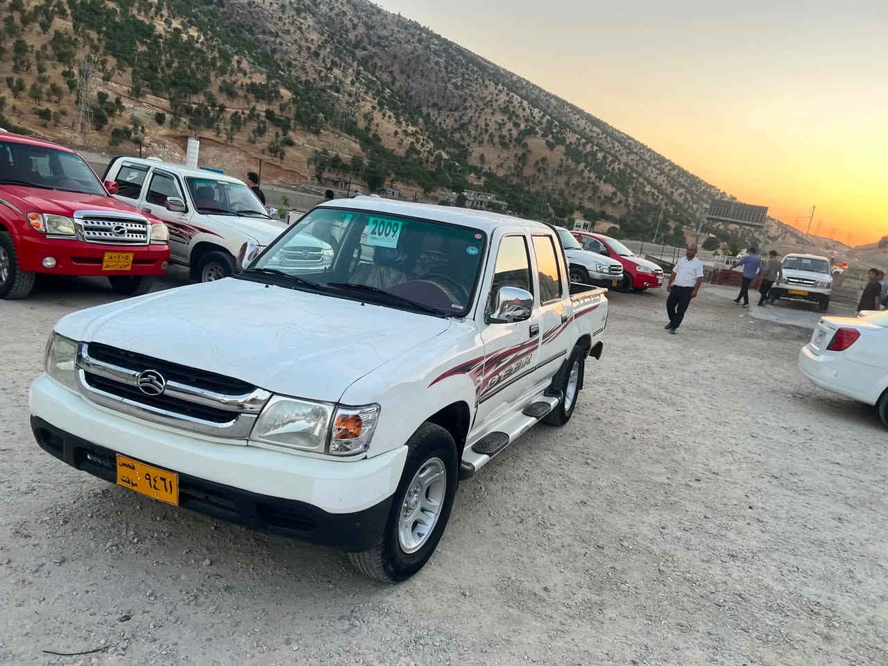 بسم الله الرحمن الرحيم ,,,,,, 
دێر  2008  ناو سور  جام کارەبای 
دەژوبول مەرزیە          مەنەفێست اسڵی هەزەو پاکانەی سۆران 
 هەر جوار بەدەرگای نوێ
مەکینە بەخە بەشەرت  بیڵاد
گێرو مەکینەاکسڵ بەشەرەت 
  بەشەرت کارەبای هەموو بەشەرت 
ڵە خزمەتان دام سحری داوای 32 مجاڵ بن بەڵاش 
ژمارە  *********** زین
***********  کۆرەک
