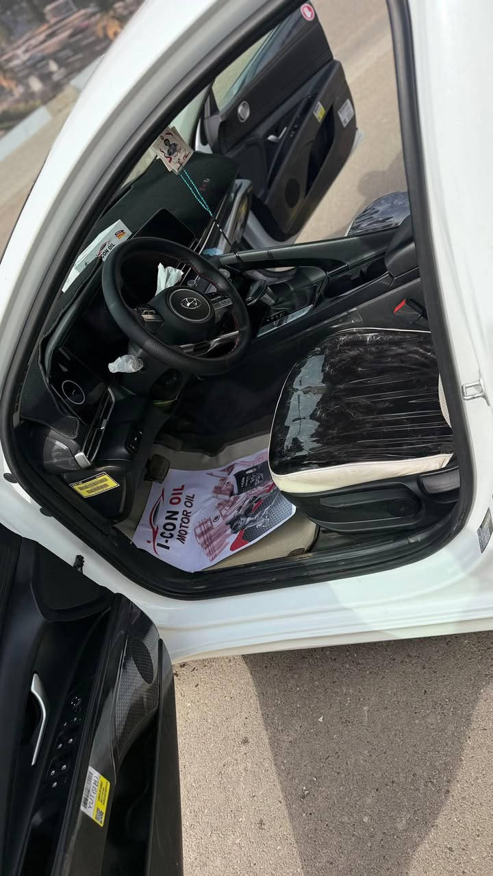 النترا 2023  بسمي تحويل مباشر أو وكاله

فول عده الفتحه 

شاشه كبيره
كار بلي

عداد إلكتروني شاشه 

ثلاث انظمه قياده 

مكينه 2000 دوش

رادار امامي خلفي و
جانبي يمين و يسار 

نظام ترحيب 

جنطه كهرباء

تشغيل عن بعد

سياقه ذاتيه 

تحديد مسار

شاحنه لاسلكيه 

تدفئه بل كشنات 

وبعد بيها اهواي مواصفات 

حادث صبغ قطعتين باب و جاملغ جها السايق كلش بصيط بدون دواخل بدون ايرباك 

السعر 165 و بيها مجال  بغداد الغزالية 

***********
