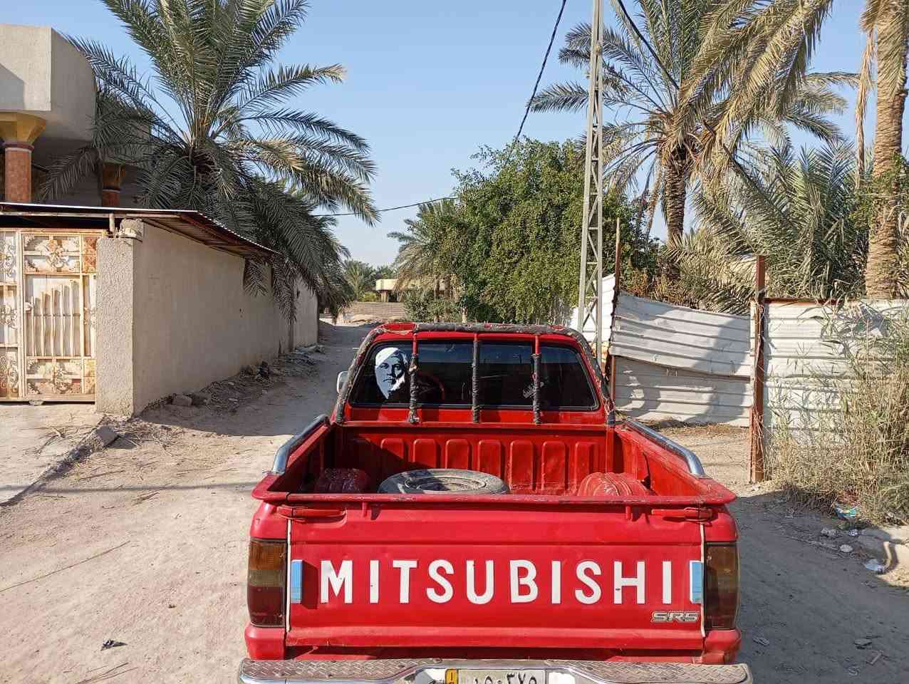 سلام عليكم مستوبيشي موديل 2000 مكينه ونجي ٦ كير عادي تبريد حداده تخم تاير جاهزه شاشه كامره حساسات سنويه منتهيه بشهر ١٢ اريده 57 وبيه مجال***********
