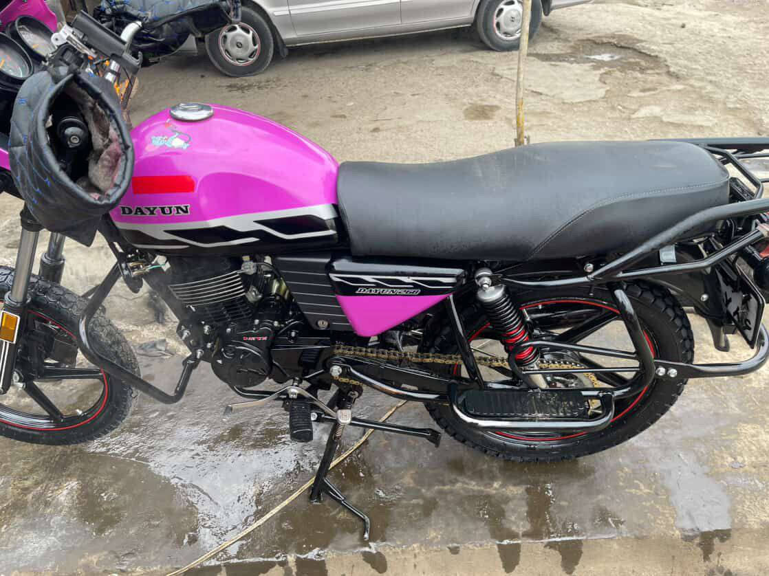 ديوان موديل 23 جبلي مرقم بسمي تحويل ثاني يوم رقم بغداد ماشية 11 ألف السعر مليونين 400 وبيهة مجال مكان بغداد  الاتصال ***********
