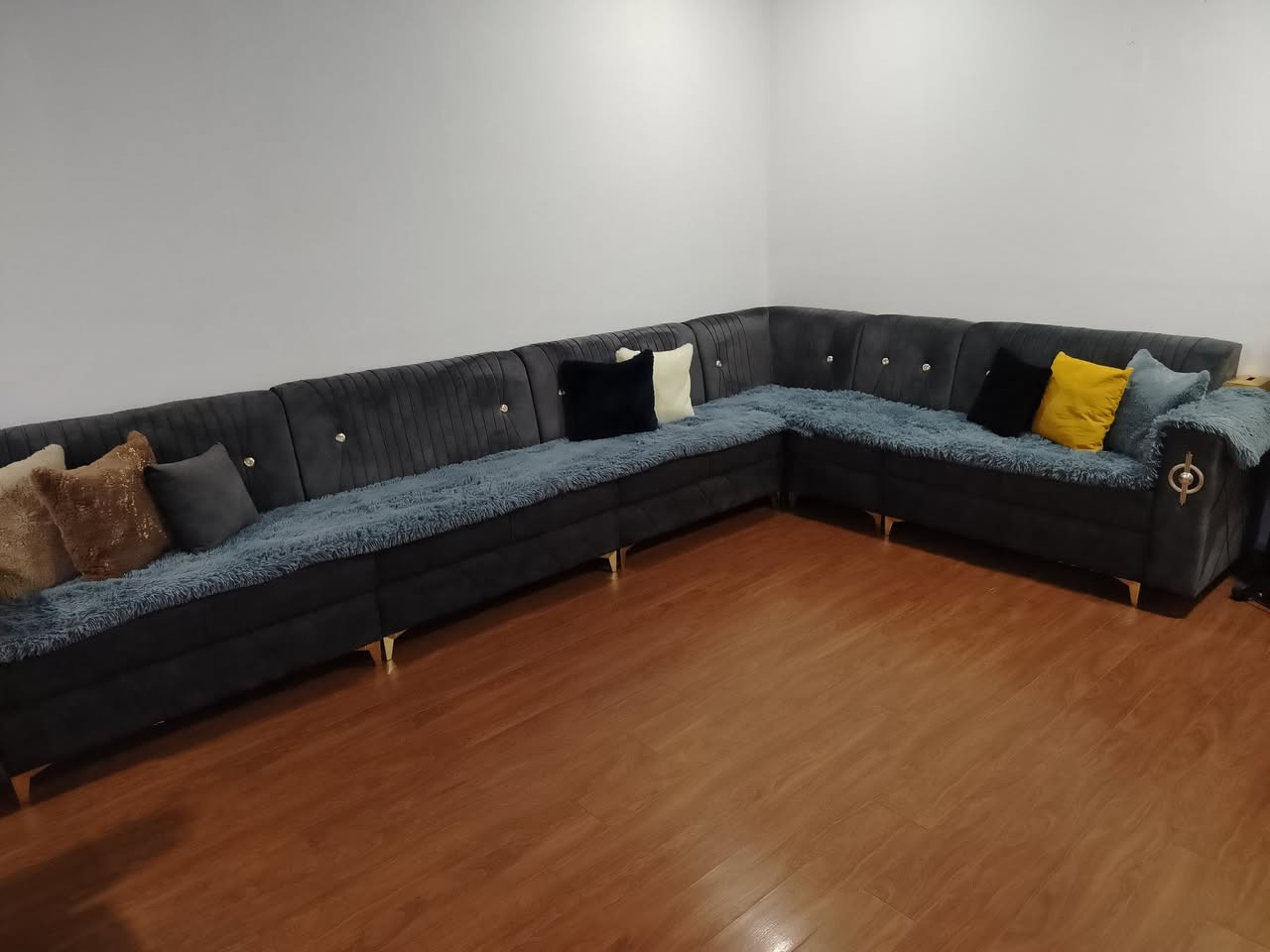 لللبيع 10 نفر 350 الف اخو جديد نضيف جدا


**إذا كنت صاحب هذا الإعلان وتريد حذفه لأي سبب، رجاءا أرسل رسالة إلى الدعم الفني**