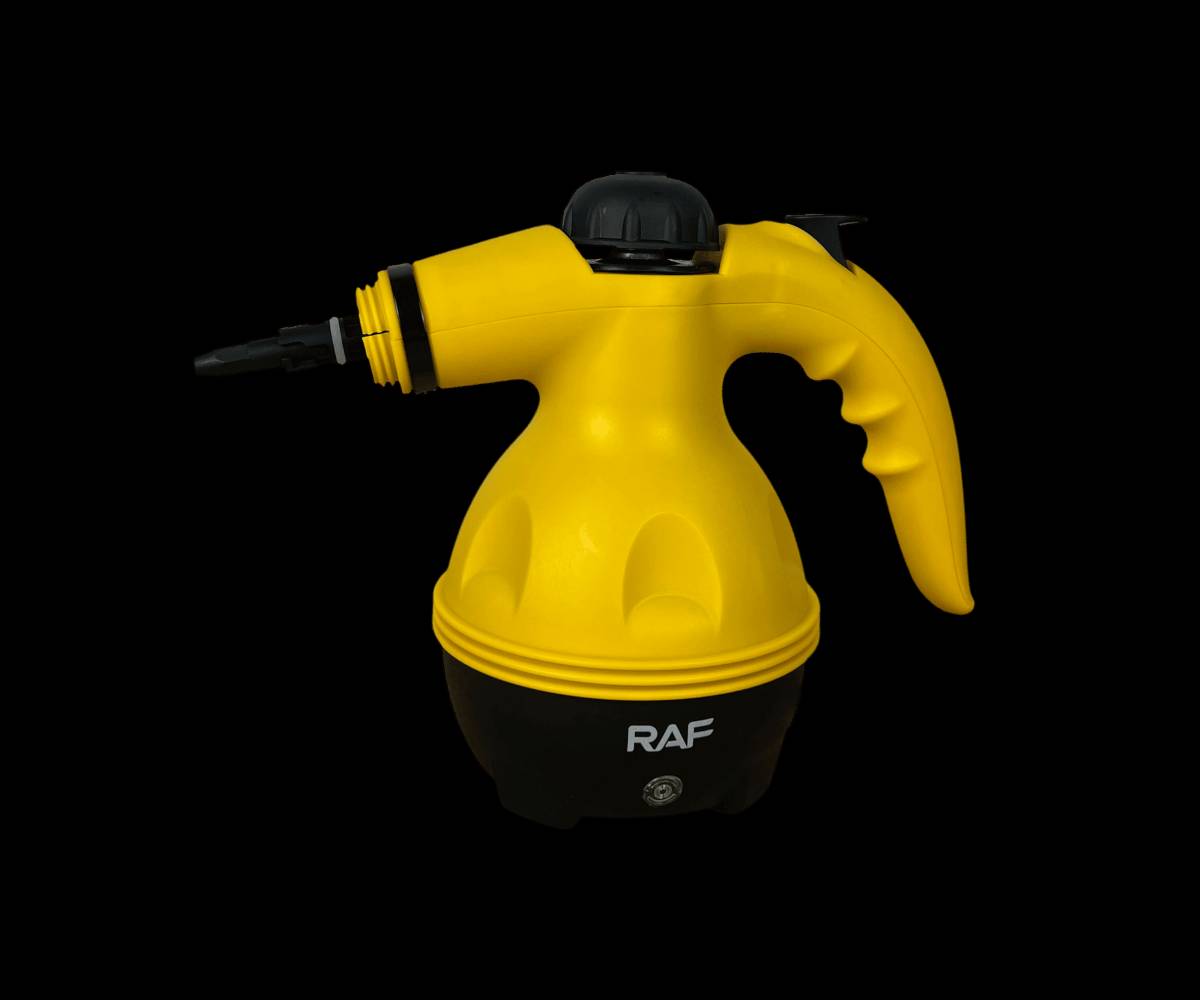 منظف بخاري محمول RAF R.1028 بقوة 1000 واط – 10 ملحقات متعددة

الاستخدامات

تنظيف وتعقيم الأرضيات، السيراميك، والرخام.

إزالة الدهون المتراكمة عن أسطح المطبخ والفرن.

تنظيف الزجاج والمرايا والنوافذ بدون مواد كيميائية.

تعقيم الحمامات والحنفيات والفواصل بين البلاط.

تنظيف الأرائك، الستائر، والمفروشات بالقماش المخصص.

إزالة الأوساخ من زوايا ضيقة يصعب الوصول إليها.

تعقيم لعب الأطفال وبعض الأسطح الصلبة بالبخار.

المميزات

قدرة كهربائية: 1000 واط لأداء قوي وسريع.

سعة خزان الماء: 350 مل.

درجة حرارة البخار: حتى 100° مئوية.

ضغط بخار أقصى: 3 بار.

معدل تدفق البخار: 25–30 غرامدقيقة.

زمن التسخين: تقريباً 3 دقائق.

تشغيل على كهرباء: 220–240 فولت | 5060 هرتز.

نظام أمان بغطاء محكم وصمام حماية للضغط.

تصميم محمول وخفيف الوزن وسهل الاستخدام.

سلك طويل بطول 250 سم لحرية حركة أكبر.

يعمل بدون الحاجة إلى مواد تنظيف كيميائية.

10 ملحقات مختلفة لتعدد الاستخدامات.

محتويات الصندوق

الجهاز الرئيسي RAF R.1028.

خرطوم مرن.

رأس بخار مستقيم.

رأس بخار منحني.

فرشاة دائرية.

قطعة تنظيف زجاج.

قاعدة مسطحة مع قماش تنظيف.

كوب قياس.

قمع تعبئة.

حلقات مطاط احتياطية.

الملاحظات

لا يُفتح غطاء الخزان أثناء التشغيل أو قبل تفريغ الضغط.

يُستخدم ماء عادي فقط داخل الخزان.

يُنتظر حتى يبرد الجهاز قبل إعادة التعبئة.

يُفصل الجهاز عن الكهرباء بعد الانتهاء من الاستخدام.

يُحفظ بعيداً عن متناول الأطفال.