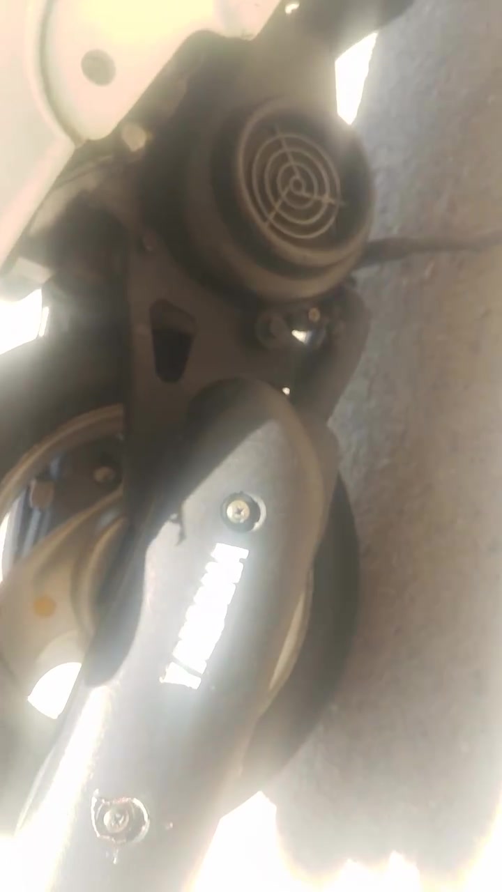 دراجه كلاسك للبيع دراجه كامله كهربائيات مملعوب بيها نقصها باتري بس سعر 350 وبي مجال قليل .رقم .***********
