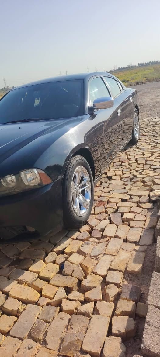سلام عليكم
سياره جارجر  البيع موديل 13السعر 140
كفاله من الصبغ او الضربه العنوان العماره ***********
